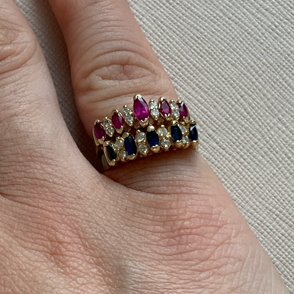 14k Sapphire and Diamond ring - Picture 7 of 16